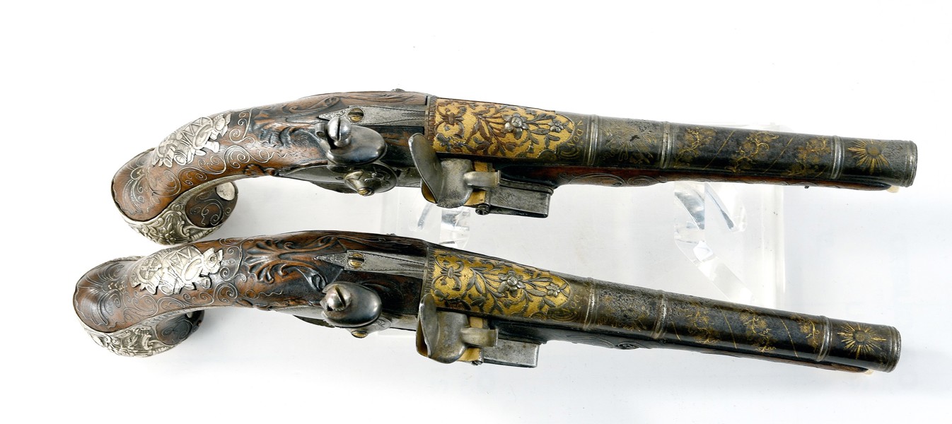 A PAIR OF WILSON FLINTLOCK PISTOLS