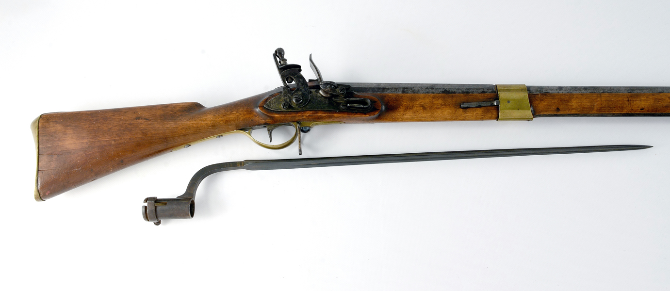 STUDSARE m/1815-20 FÖR ARMENS JÄGARE MED BAJONETT