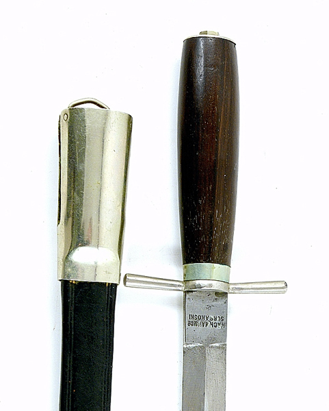 LARG SIZE FINISH DAGGER